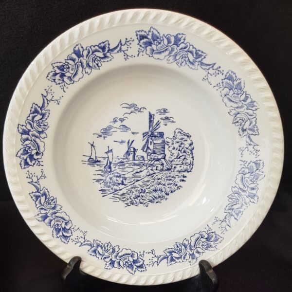 assiettes creuses faience blanches bleues brocante occasion seconde main 1 scaled