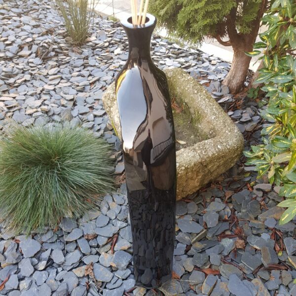 vase moderne resine noir merveille et bout de chandelle 4 scaled