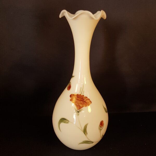 vase opaline blanche fleurs merveille et bout de chandelle 4