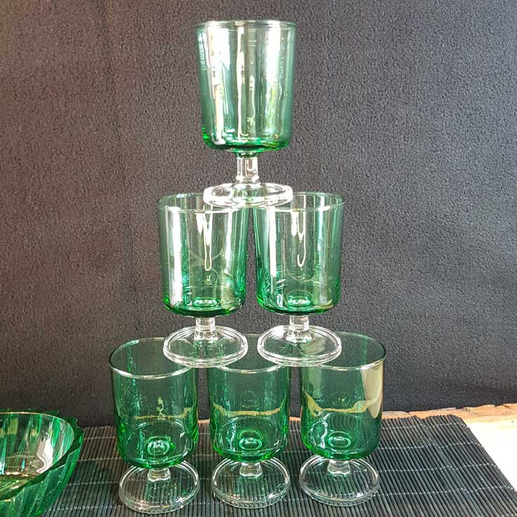 5 petits verres à pied vert - Merveille & bout de chandelle
